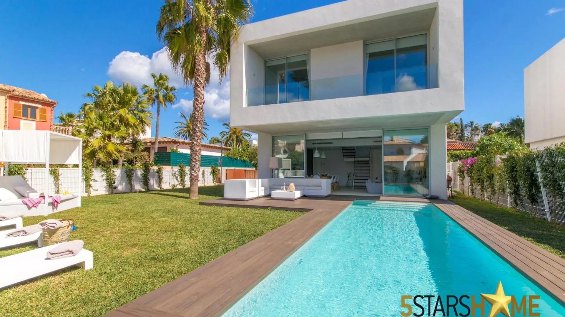 Seaside Villa With Swimming Pool Playa de Muro